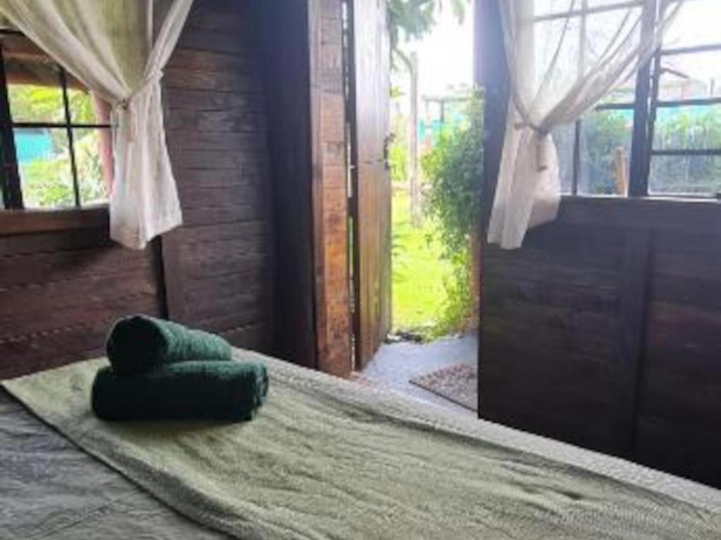 Tsitsikamma Wolf Sanctuary Eco Cabins & Teepees Stormsrivier Room photo